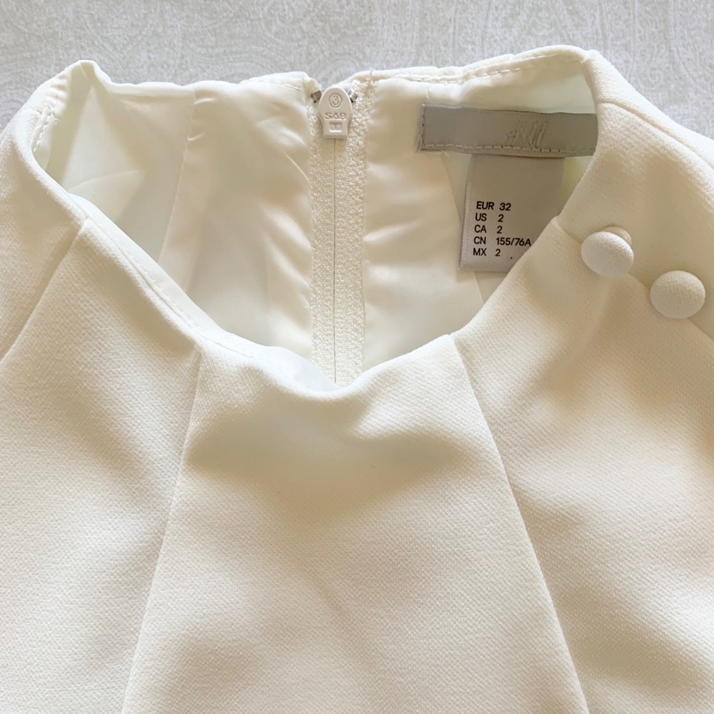 H&M - Picture 2 of 2